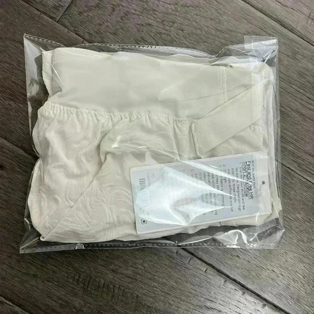 Lululemon NWT Fast and Free High-Rise Short 2